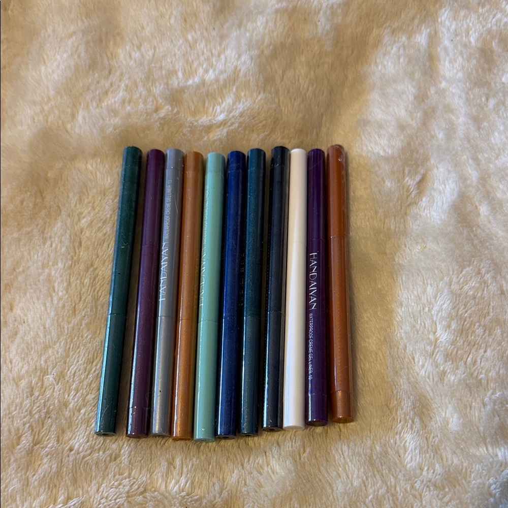 Multi-Color Eyeliner Pencil Set - Assorted Colors